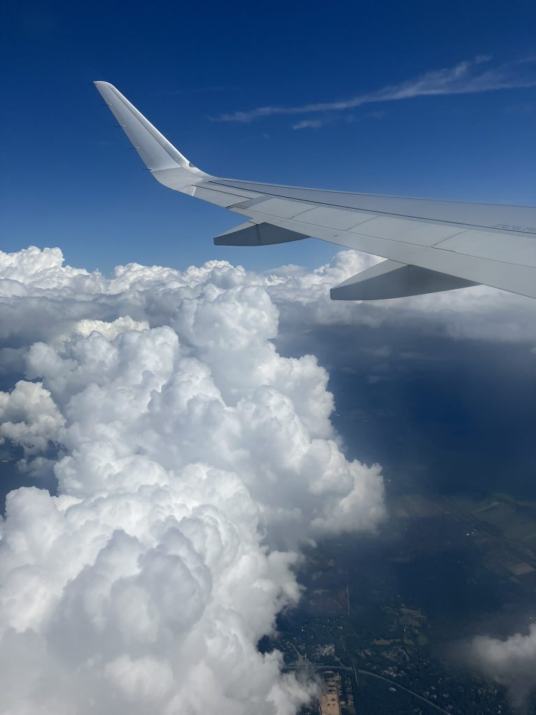 In de wolken